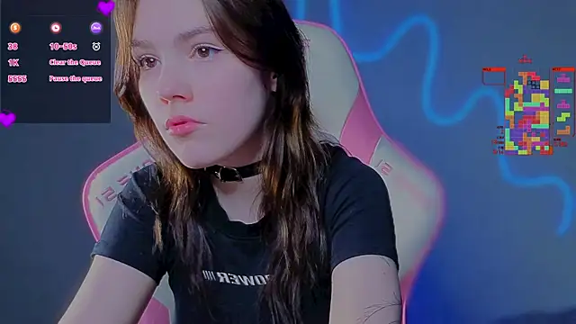 Snapshot of Sophie_SkyAngel chatting on 07/25/26, 06:27 Sophie SkyAngel online show from 07/25/26, 06:27