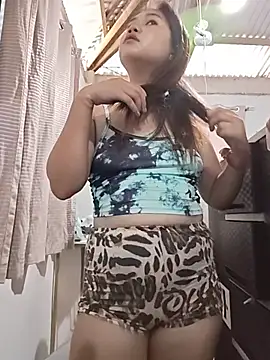 Snapshot of SexypilipinaLady22 chatting on 06/25/26, 05:23 SexypilipinaLady22 online show from 06/25/26, 05:23