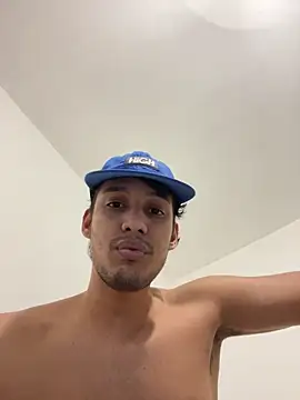 Snapshot of BAGHEERAPGG chatting on 10/28/25, 10:23 BAGHEERAPGG online show from 10/28/25, 10:23