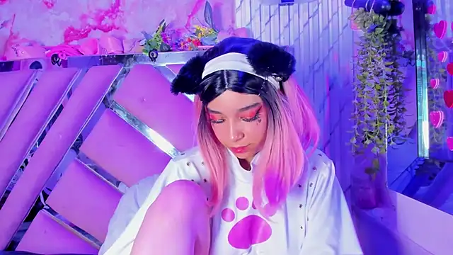 Akane Hikari  online show from 04/12/26, 03:28