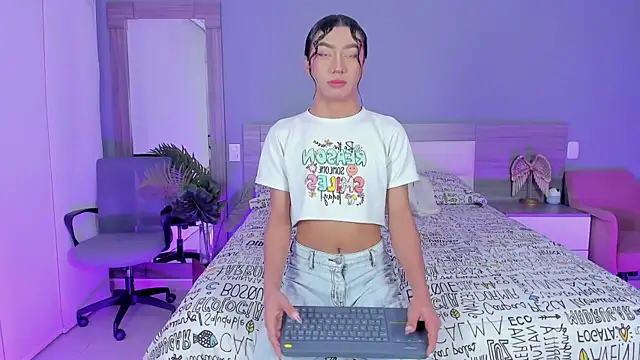 Alaiaguerra online show from 10/15/25, 07:58