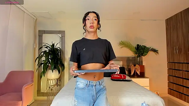 Snapshot of Alaiaguerra chatting on 03/03/26, 07:42 Alaiaguerra online show from 03/03/26, 07:42