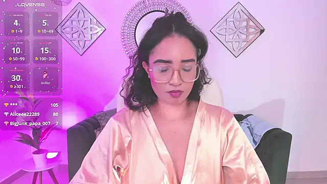 Sharon breezee online show from 10/05/25, 02:04