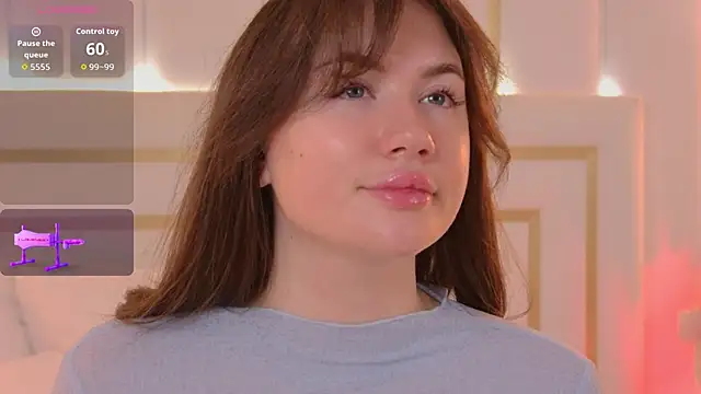 MeganStrain online show from 10/05/25, 03:05