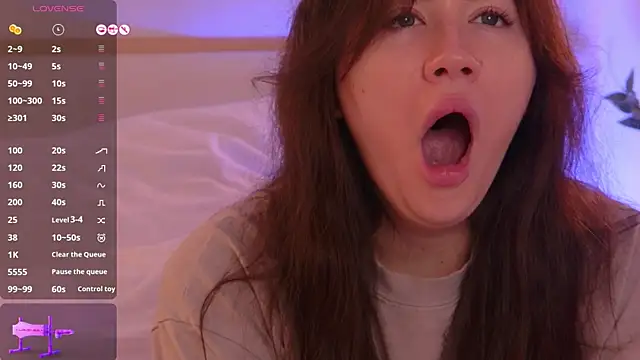 MeganStrain online show from 11/08/25, 03:07