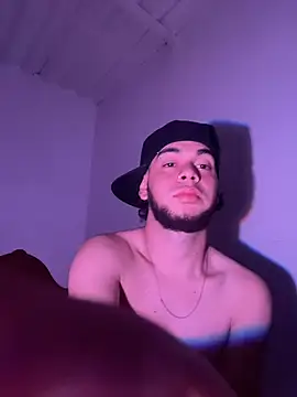 enzo vittale03  online show from 02/15/26, 05:04