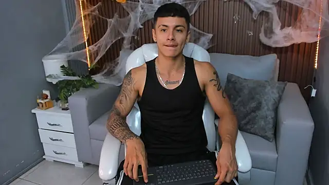 Leo santoro online show from 10/24/25, 01:29