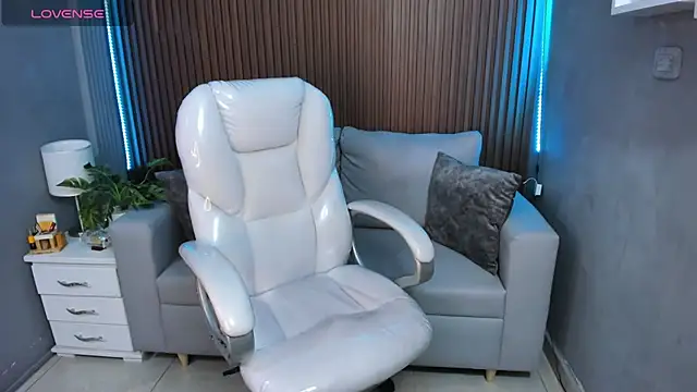 Leo santoro online show from 11/10/25, 02:49