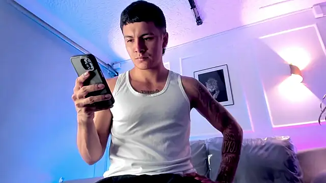 Leo santoro online show from 04/20/26, 01:25