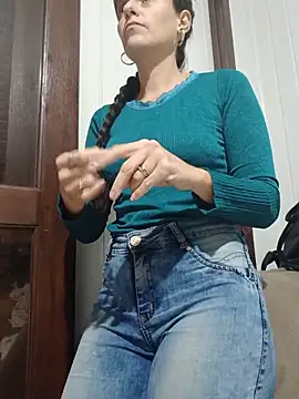 cicinha3657 online show from 06/03/26, 04:15