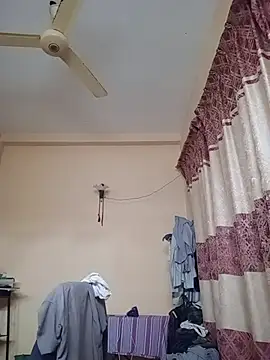 Snapshot of femboyslqueen chatting on 02/17/26, 03:58 femboyslqueen online show from 02/17/26, 03:58