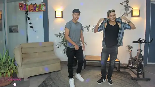 Bisexlifehot   online show from 10/21/25, 11:16