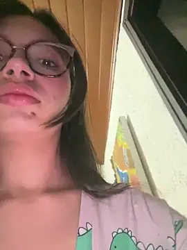 Snapshot of paola2777 chatting on 03/03/26, 03:12 paola2777 online show from 03/03/26, 03:12