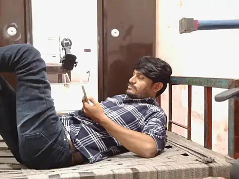 krishjaat43 online show from 10/30/25, 04:08