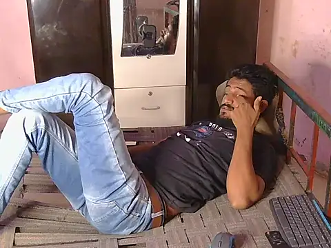 krishjaat43 online show from 04/12/26, 03:44