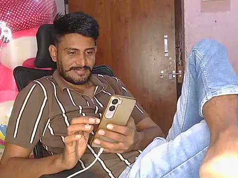 krishjaat43 online show from 04/22/26, 03:09