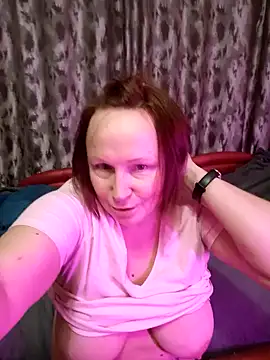 Snapshot of WifeyXRated chatting on 12/22/24, 11:11 WifeyXRated online show from 12/22/24, 11:11