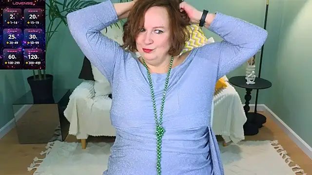 Snapshot of WifeyXRated chatting on 12/31/24, 06:05 WifeyXRated online show from 12/31/24, 06:05