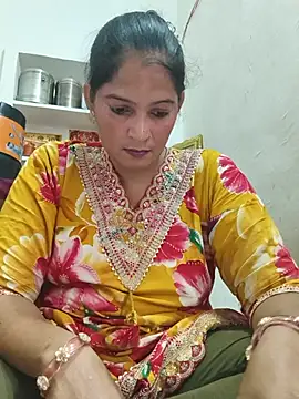 Snapshot of Chhaya_hot chatting on 06/17/26, 11:56 Chhaya hot online show from 06/17/26, 11:56
