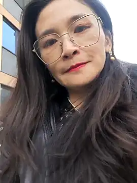 Snapshot of wsyx326 chatting on 10/31/25, 04:24 wsyx326 online show from 10/31/25, 04:24