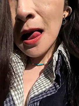 Snapshot of wsyx326 chatting on 11/14/25, 04:55 wsyx326 online show from 11/14/25, 04:55