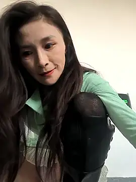 Snapshot of wsyx326 chatting on 11/23/25, 07:52 wsyx326 online show from 11/23/25, 07:52