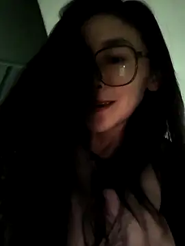 Snapshot of wsyx326 chatting on 11/26/25, 03:57 wsyx326 online show from 11/26/25, 03:57