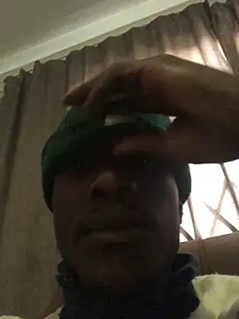 Snapshot of cuminsidebby chatting on 10/09/25, 03:43 cuminsidebby online show from 10/09/25, 03:43