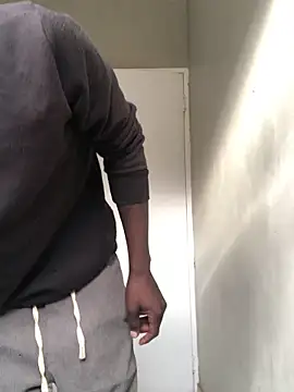 Snapshot of cuminsidebby chatting on 10/31/25, 05:08 cuminsidebby online show from 10/31/25, 05:08