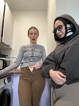 yourfavpsy  online show from 04/11/26, 01:26