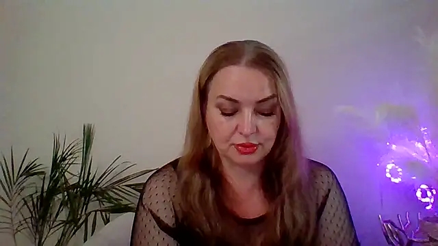 Eshavira online show from 09/20/25, 01:50