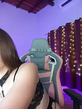 Snapshot of AlejaTacoa_ chatting on 05/12/26, 03:25 AlejaTacoa online show from 05/12/26, 03:25