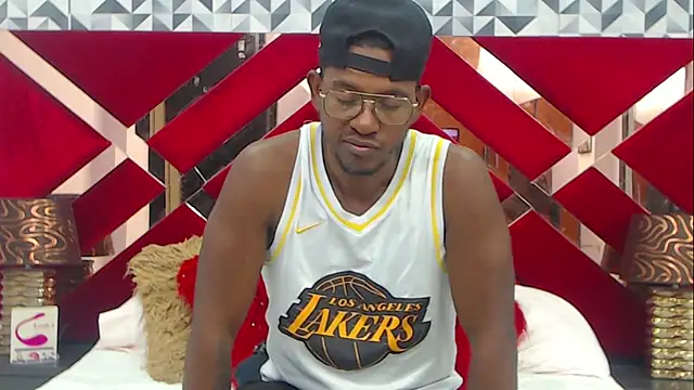 Snapshot of AndyCalifornia1 chatting on 12/22/25, 11:02 AndyCalifornia1 online show from 12/22/25, 11:02