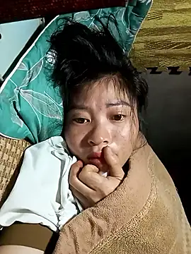 Phuongphuongg online show from 11/13/25, 07:57