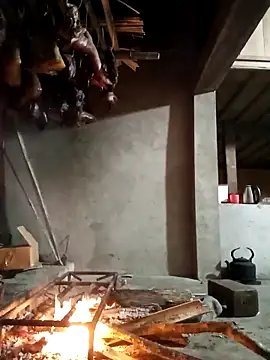 Phuongphuongg online show from 12/18/25, 11:22