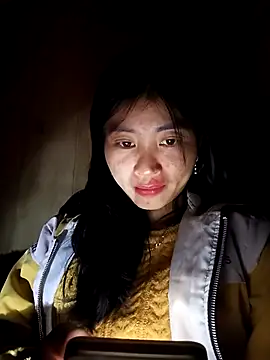 Phuongphuongg online show from 12/19/25, 01:29