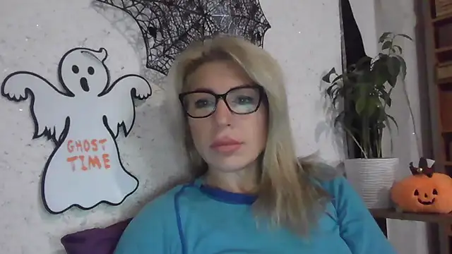 fox red lady7 online show from 10/27/25, 06:50