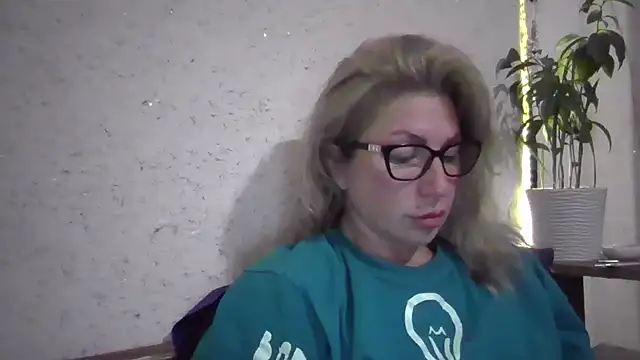 fox red lady7 online show from 11/15/25, 05:42