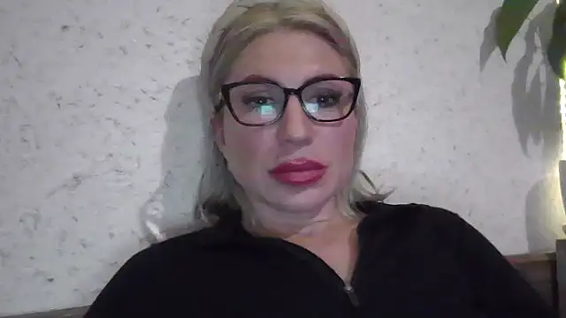 fox red lady7 online show from 04/19/26, 08:55