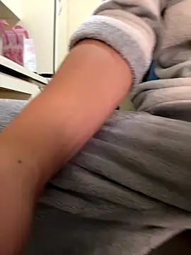 sonwmelt1 online show from 11/11/25, 02:22