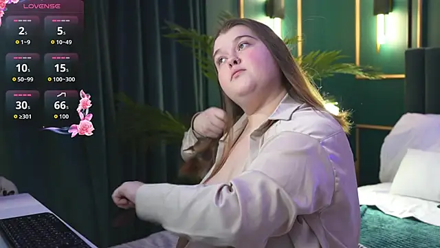 Snapshot of Mia_Ray chatting on 11/28/25, 05:48 Mia Ray online show from 11/28/25, 05:48