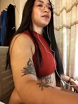 FallsForHerSmile online show from 04/14/26, 07:03