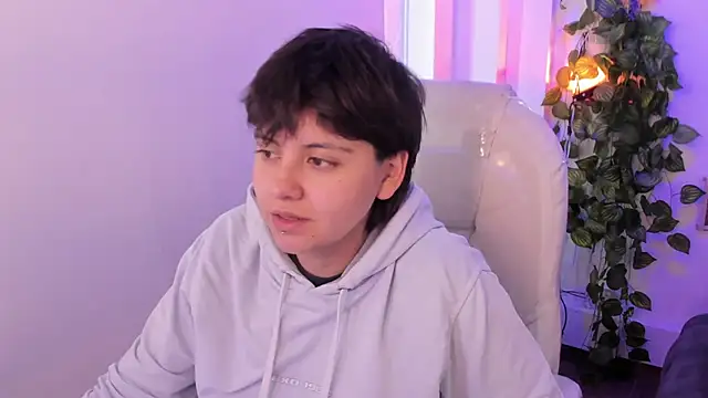 Nathaly ds online show from 04/17/26, 05:49