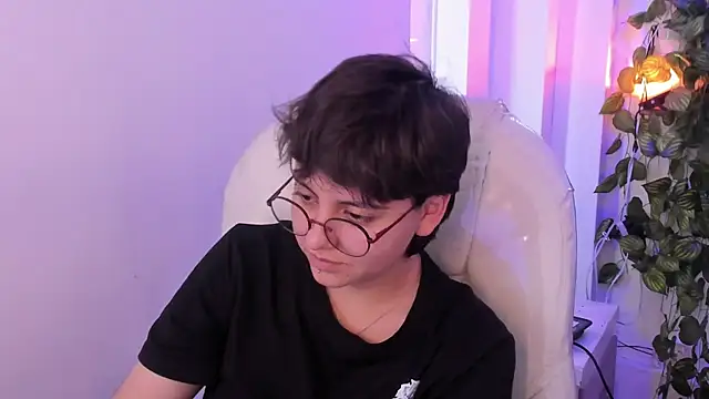 Nathaly ds online show from 04/18/26, 07:58