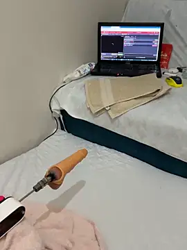 Ozge-SluttyScream69 online show from 03/26/26, 11:43