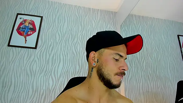 Snapshot of dylan_jacobx chatting on 11/05/25, 03:17 dylan jacobx online show from 11/05/25, 03:17