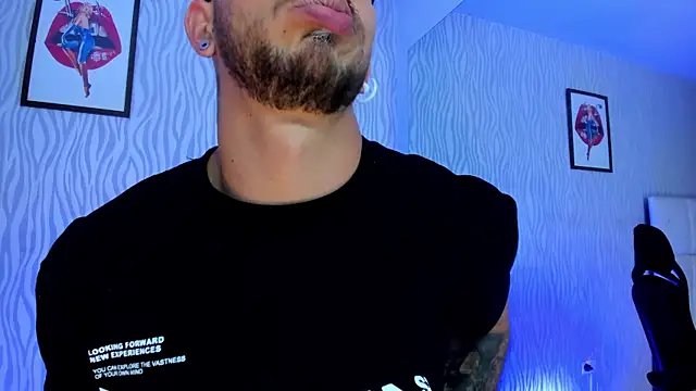 Snapshot of dylan_jacobx chatting on 11/24/25, 03:39 dylan jacobx online show from 11/24/25, 03:39