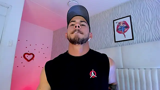 Snapshot of dylan_jacobx chatting on 11/26/25, 03:07 dylan jacobx online show from 11/26/25, 03:07