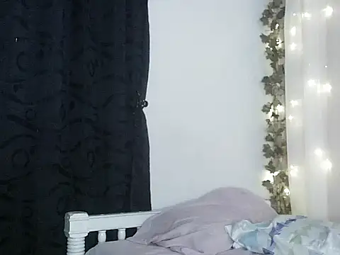 lishainparis18 online show from 11/20/25, 03:01