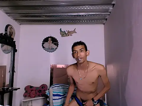 Snapshot of Bruno_Hallss chatting on 11/21/25, 01:37 Bruno Hallss online show from 11/21/25, 01:37